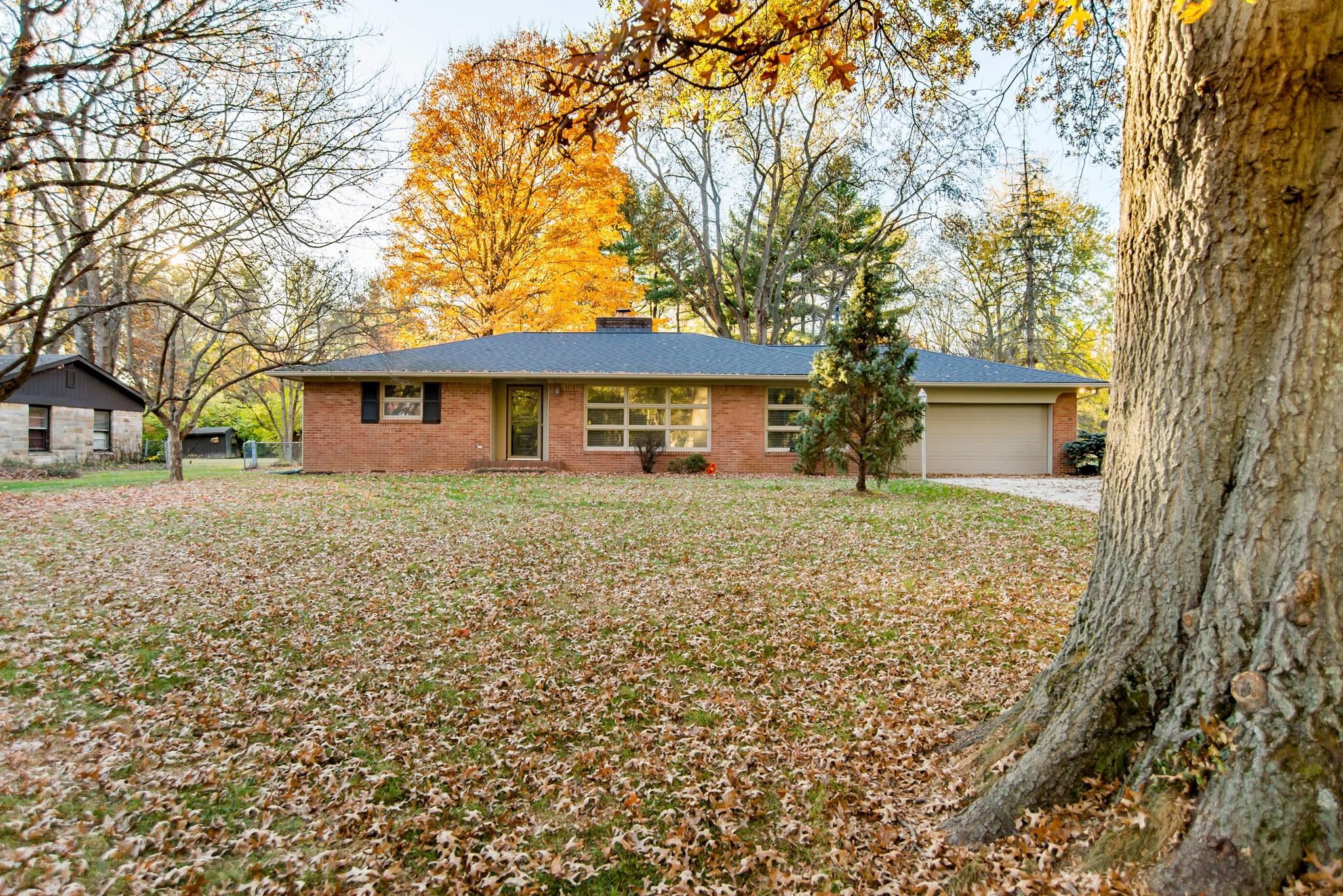 7944 Meadowbrook Dr Indianapolis, IN 46240