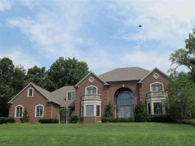 4888 LOST LAKE CT Boonville, IN 47601