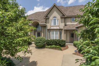 15022 Linden St Leawood, KS 66224