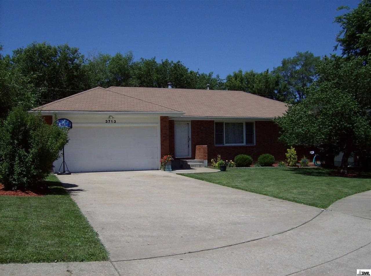 3713 Se Powell Ct Topeka, KS 66609