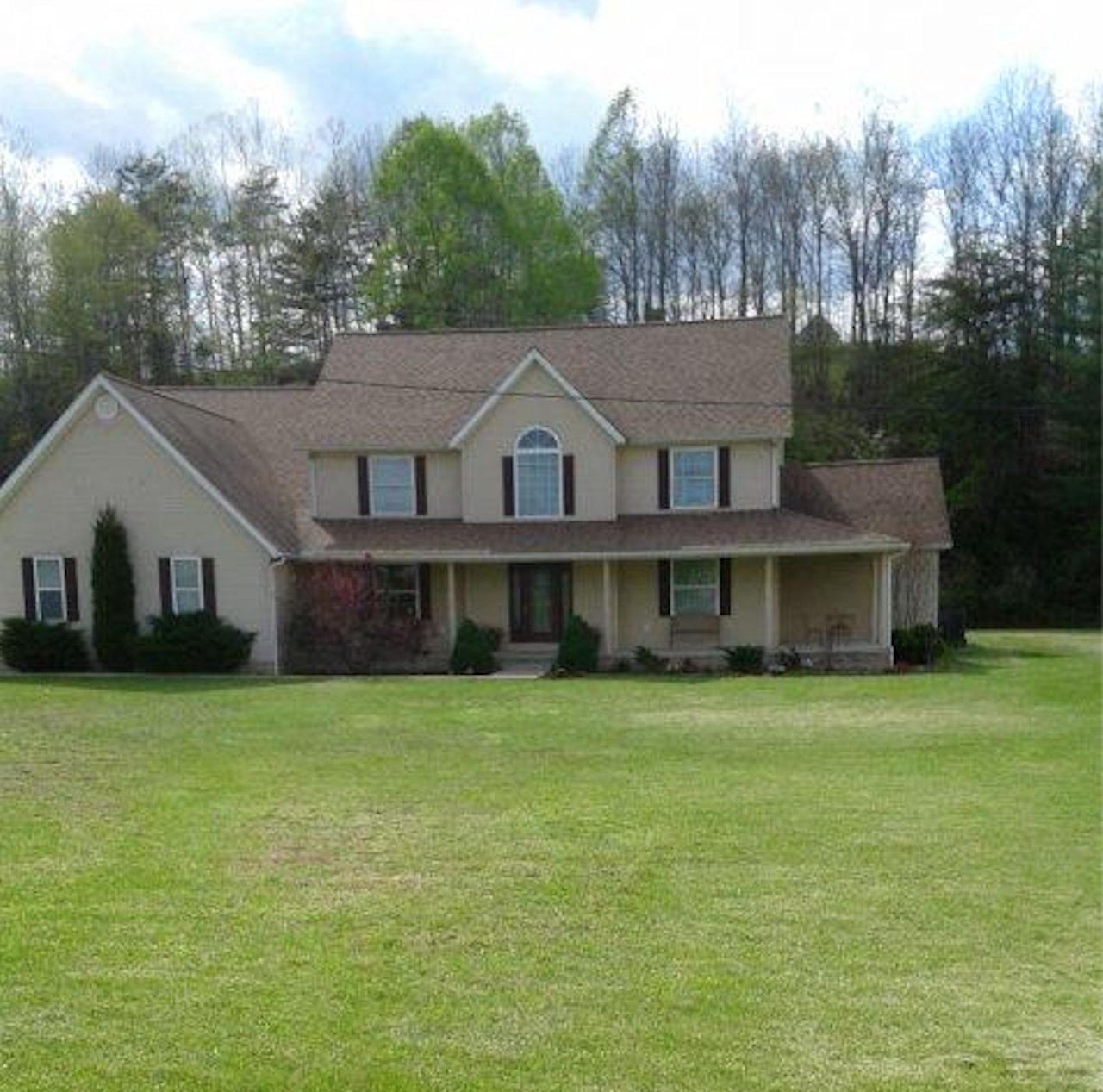 1034 Cedar Point Circle Catlettsburg, KY 41129