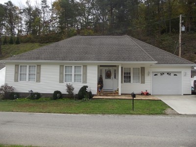 121 Rose Street Paintsville, KY 41240