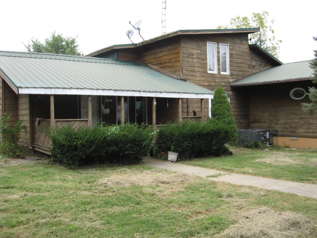 170 N. 1st Street Island, KY 42350