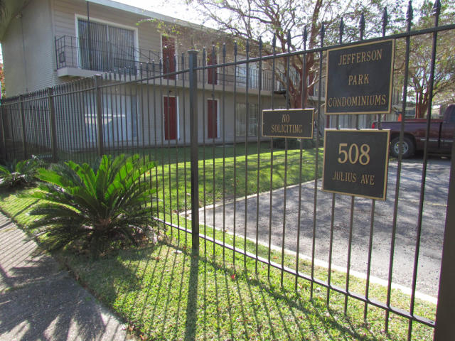 Julius Ave Jefferson, La 70121 New Orleans, LA 70121