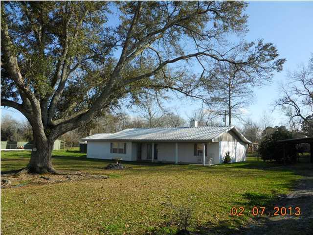 1038 Conde Saint Martinville, LA 70582