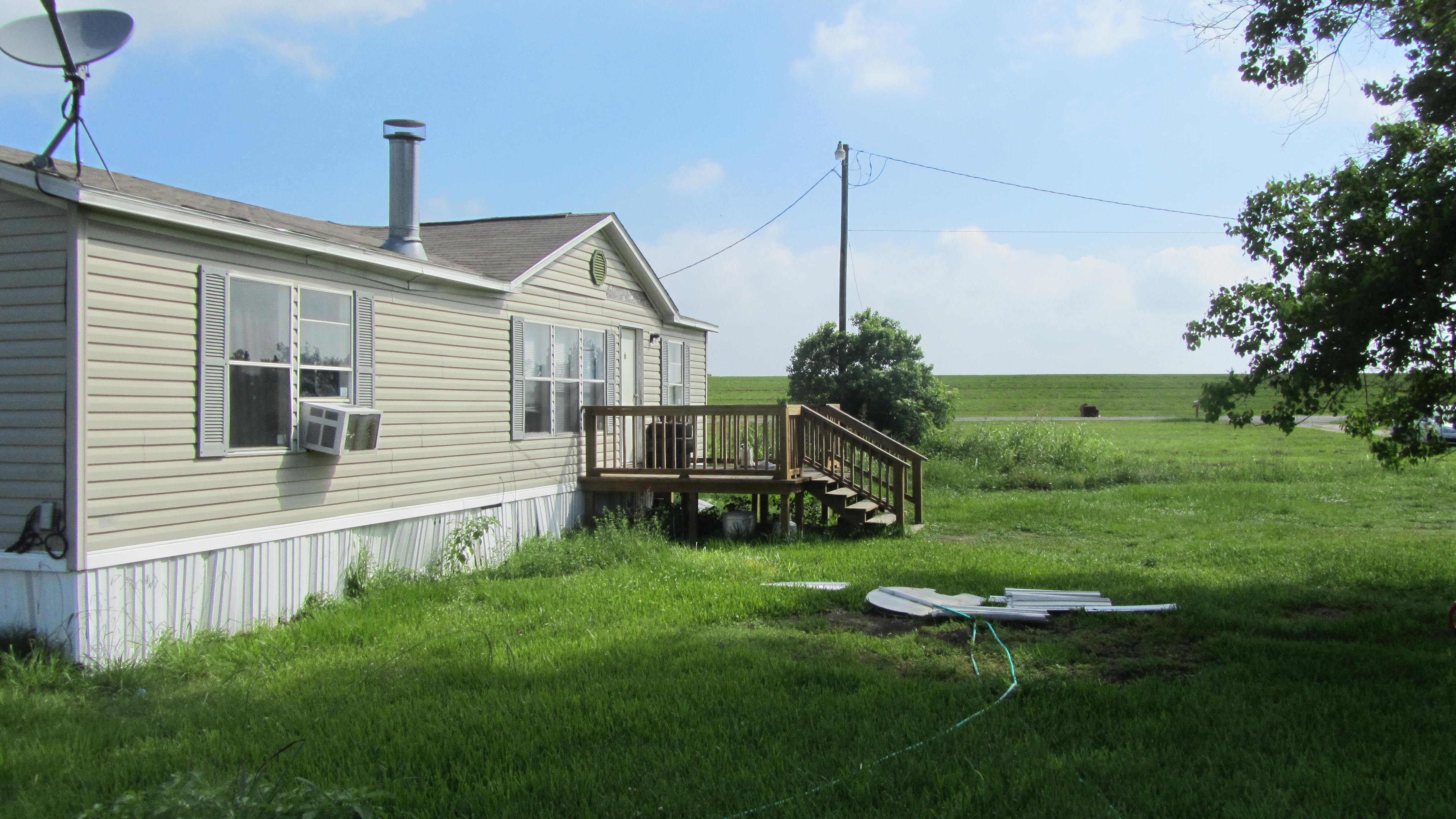 126 Tinson Lane Braithwaite, LA 70640