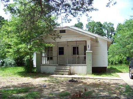 513 Ward St Farmerville, LA 71241