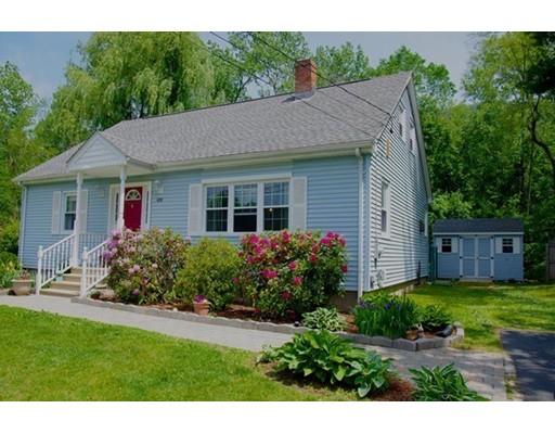 418 East St Easthampton, MA 01027