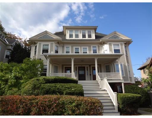 32 Bedford Ter Northampton, MA 01063