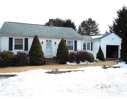 12 Pomeroy Meadow Rd Southampton, MA 01073