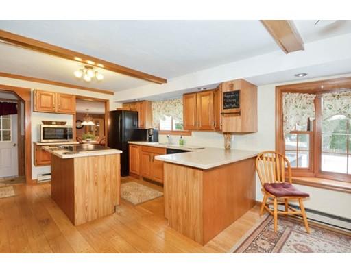 28 Barbara Ave Auburn, MA 01501