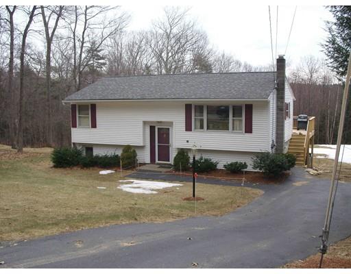 54 Westwood Dr Sturbridge, MA 01566