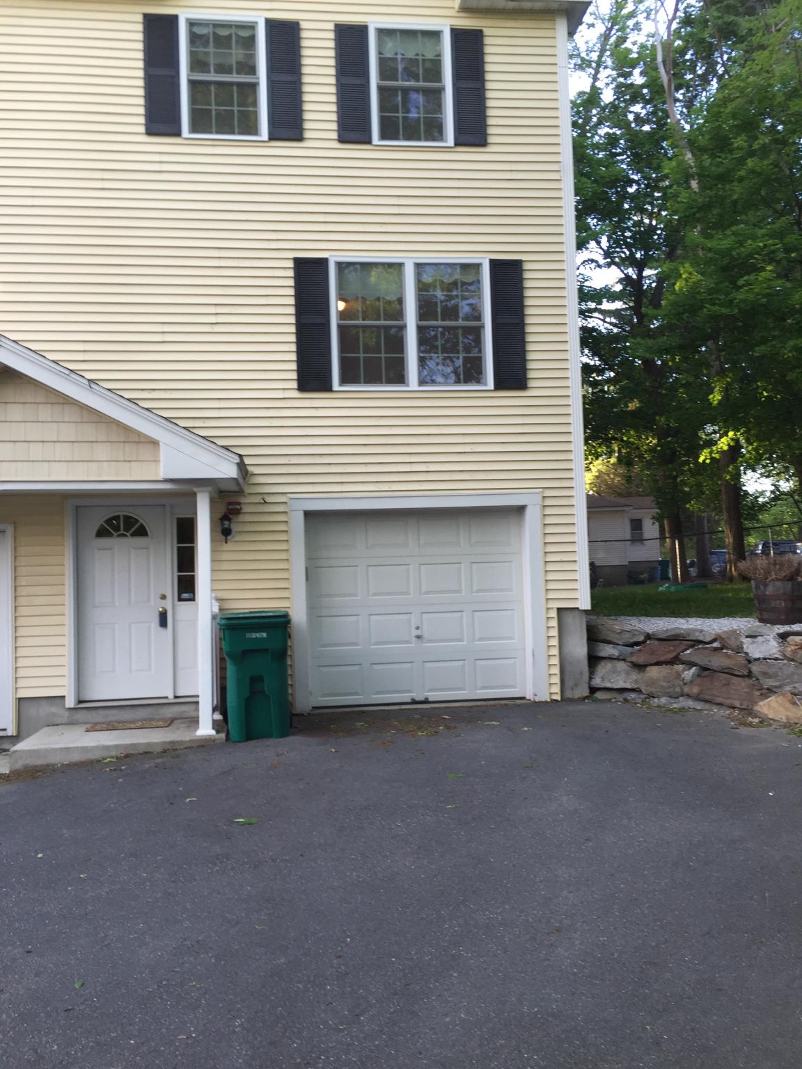 127 Hildreth St #6 Lowell, MA 01850