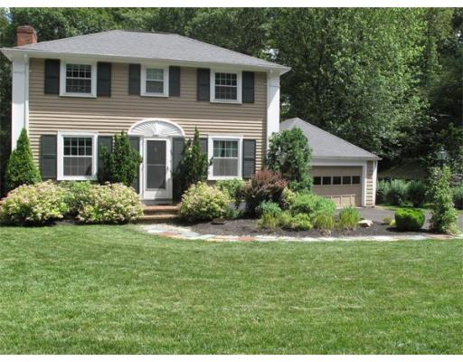 69 Fox Meadow Ln Dedham, MA 02026