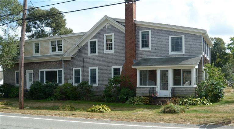 10 Chapoquoit Rd West Falmouth, MA 02574