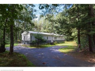 32 Old Falls Rd Kennebunk, ME 04043