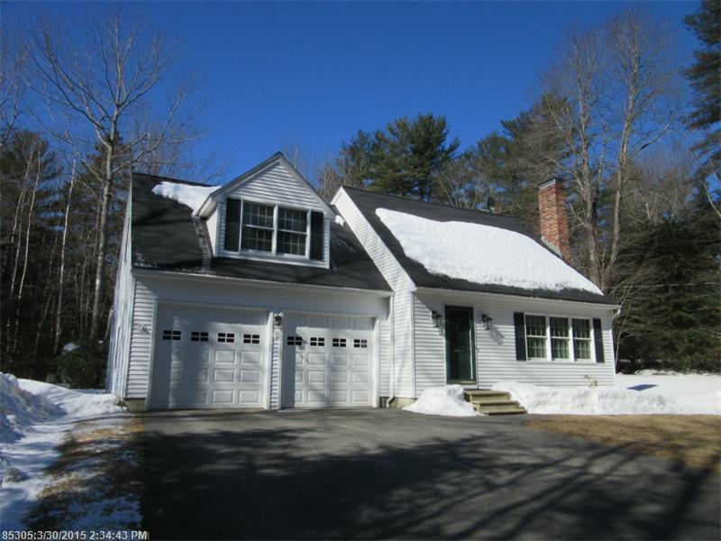 29 Jesse Rd Topsham, ME 04086