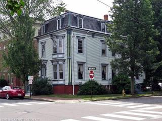 34 West St #3 Portland, ME 04102