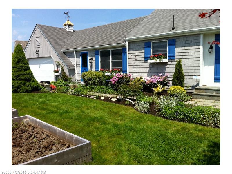 18 Salt Spray Ln Cape Elizabeth, ME 04107