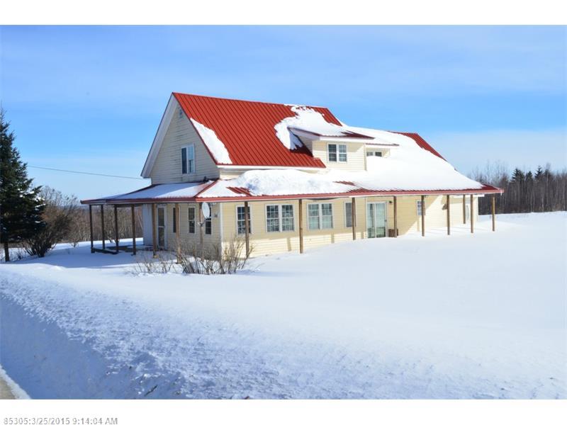 37 Fogg Ln Burlington, ME 04417