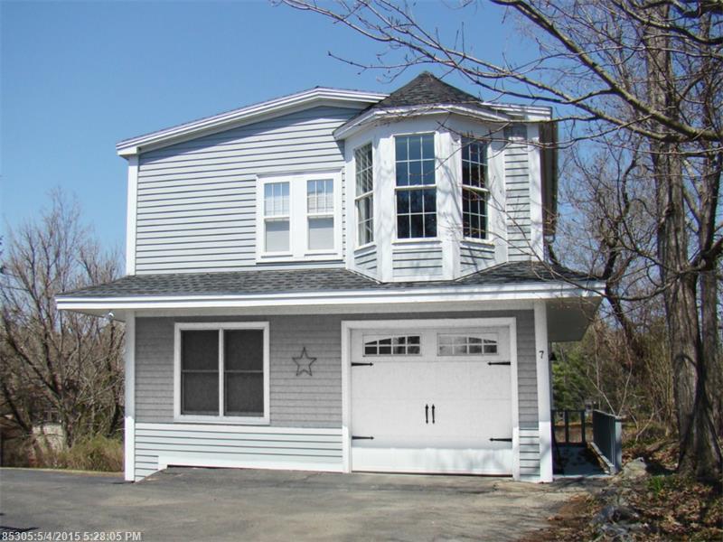 62 Elm Street Damariscotta, ME 04543