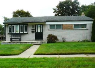 21472 Sunnyview St Clinton Township, MI 48035