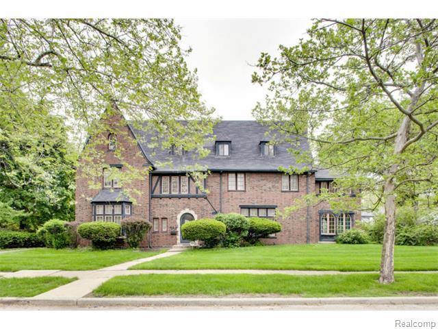 444 Lodge Dr Detroit, MI 48214