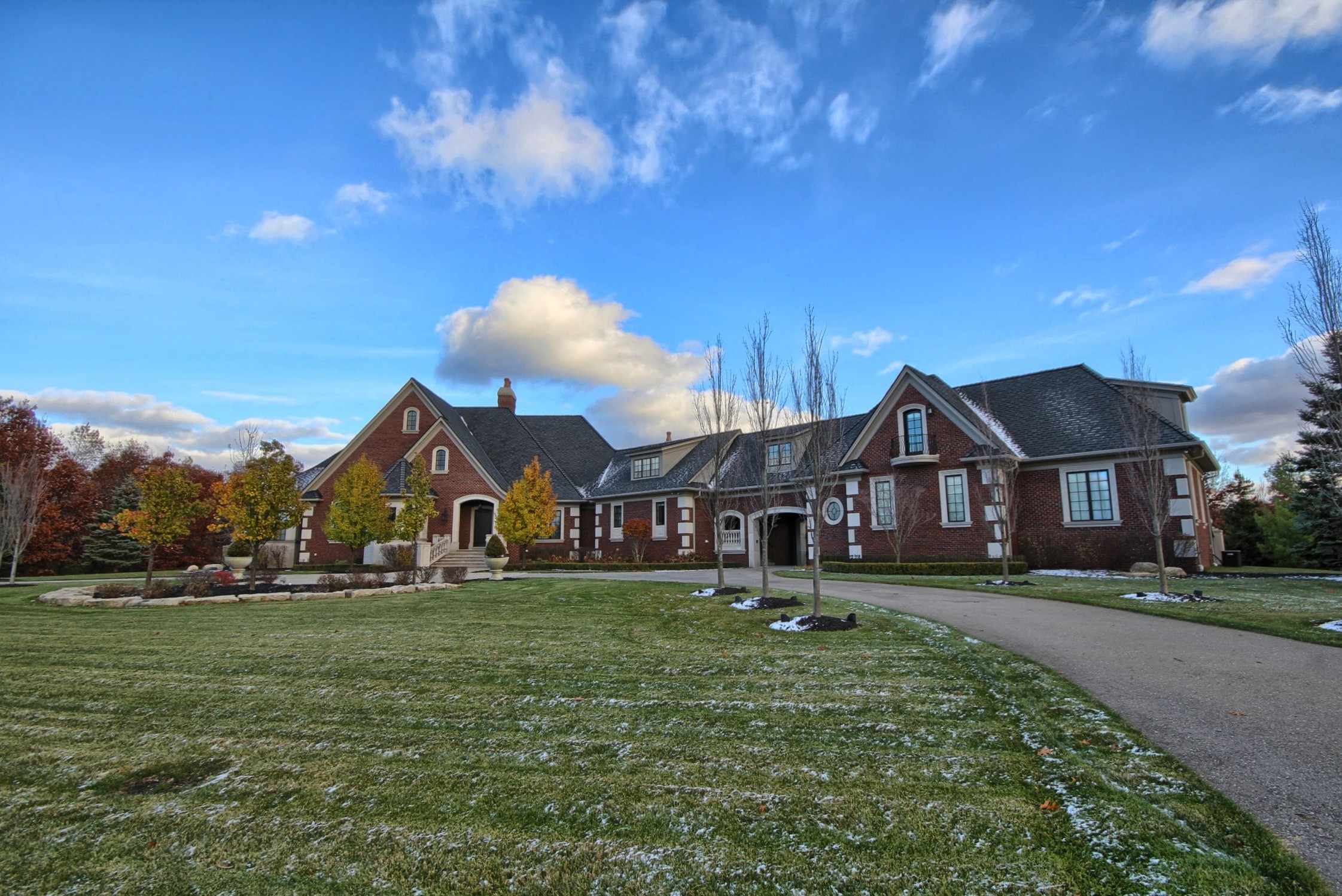 5393 Orchard Ridge Rochester, MI 48306