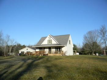 2512 Huckleberry Sanford, MI 48657