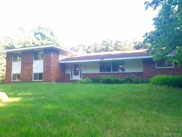 2280 Clyde Rd Howell, MI 48855