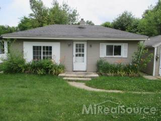 6017 Hilliard Rd Lansing, MI 48911