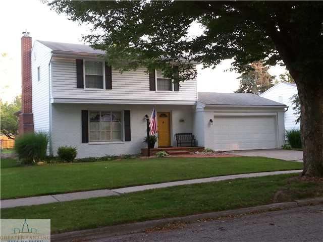 2128 Groesbeck Ave Lansing, MI 48912