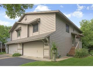 6628 Kara Dr Eden Prairie, MN 55346