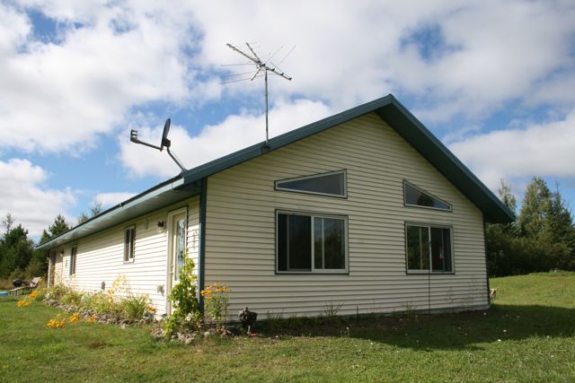 3779 Old Hwy 61 Brimson, MN 55602
