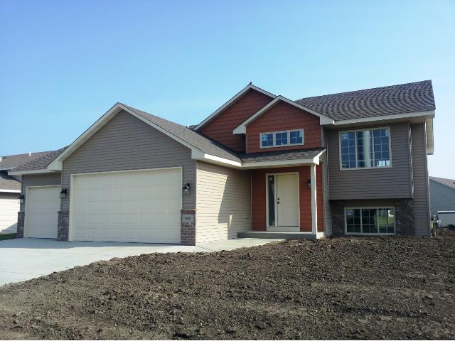 969 Farmer Ridge Trail Belle Plaine, MN 56011