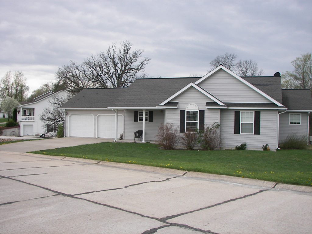 116 Hickman Dr Bowling Green, MO 63334