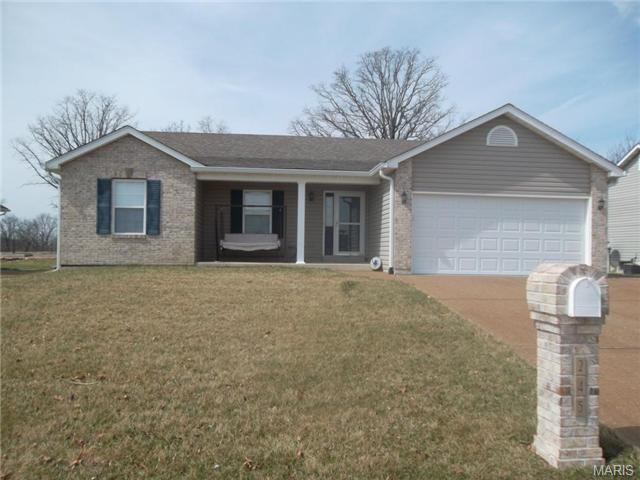 245 Hunters Chase Street Winfield, MO 63389