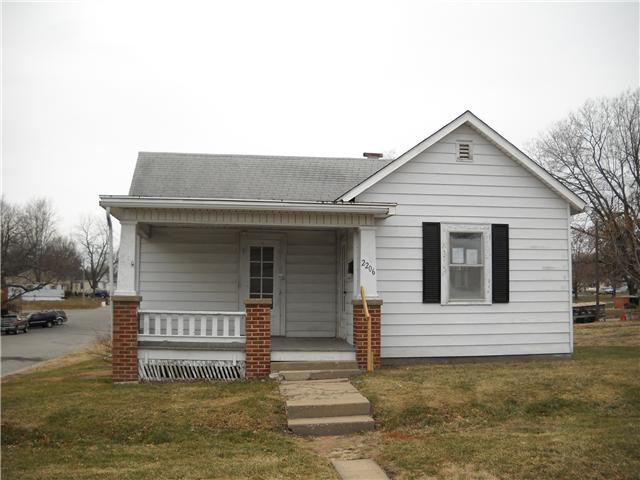 2206 Oak St Higginsville, Mo, 64037 Lafayette County Higginsville, MO 64037