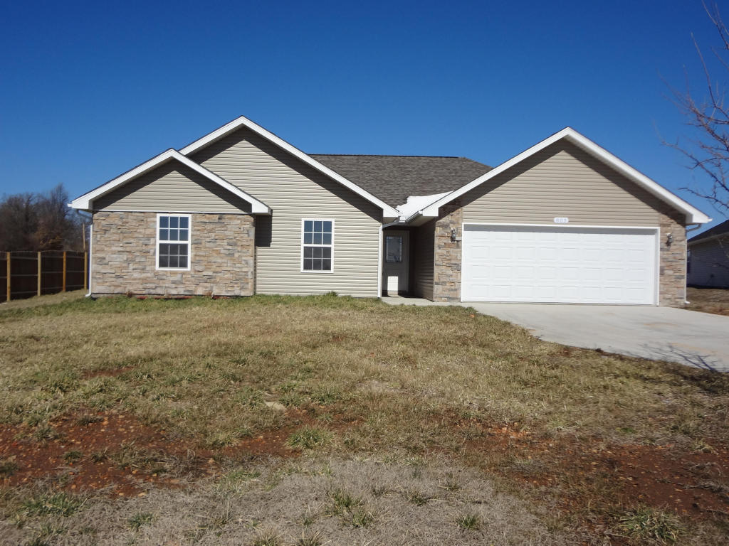 803 Neosho Heights Cir Neosho, MO 64850