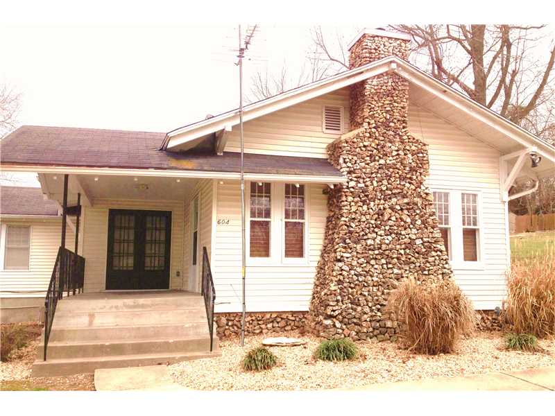 604 OLD EXETER RD Cassville, MO 65625