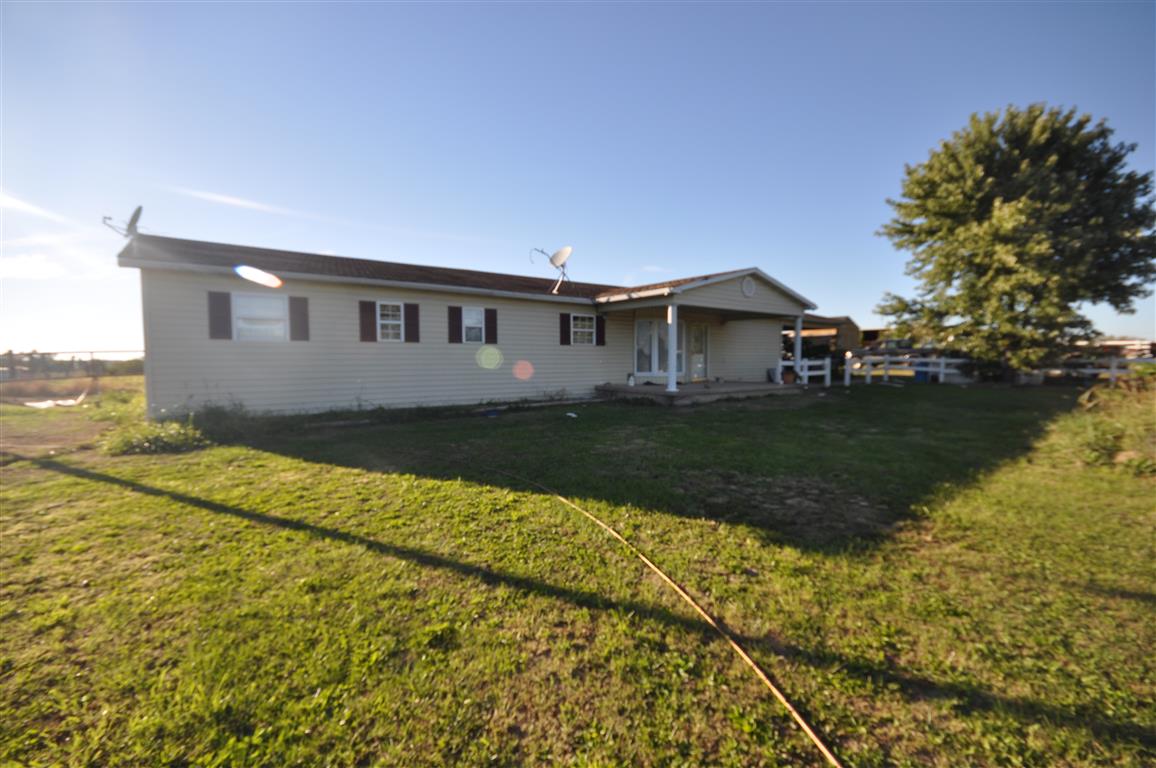 18147 Farm Road 1065 Exeter, MO 65647
