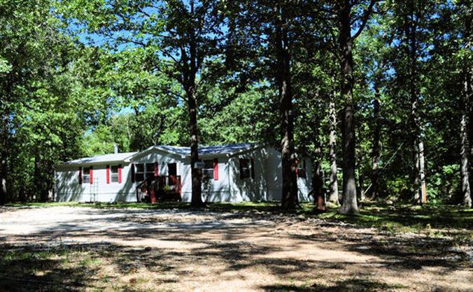 577 Akita Run Highlandville, MO 65669