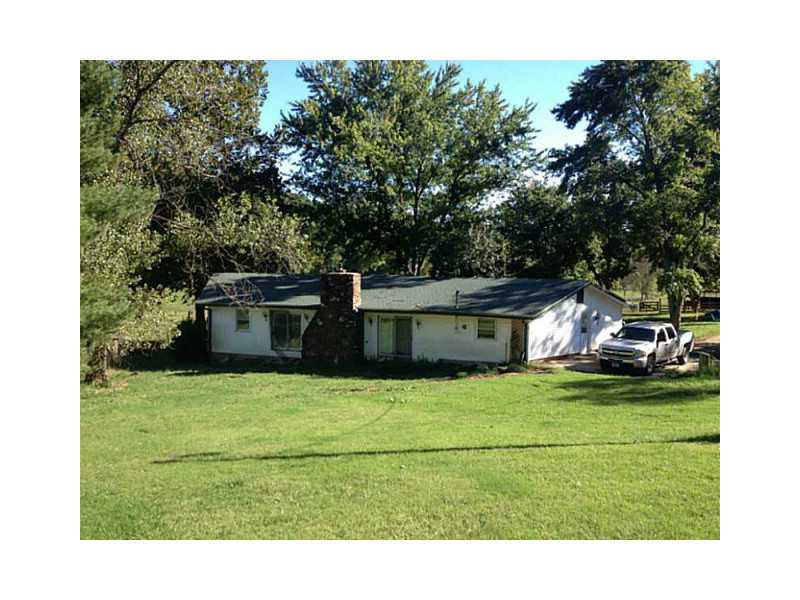 24 RIDGE RD Washburn, MO 65772
