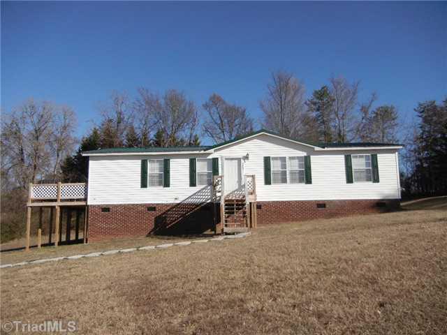 272 Peggy Ln Lexington, NC 27295