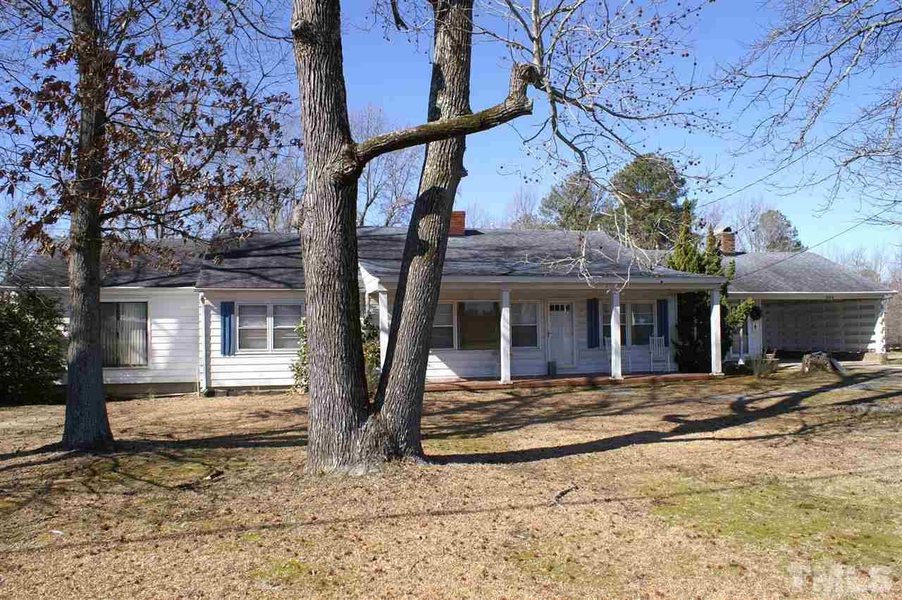 1113 N A Davis Dr Apex, NC 27523