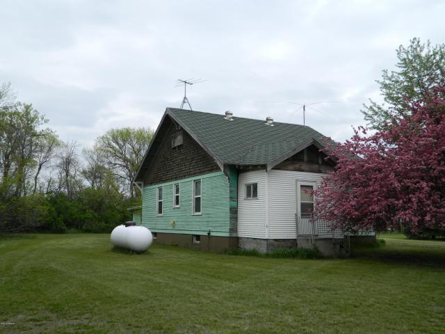 106 2nd St Grandin, ND 58038