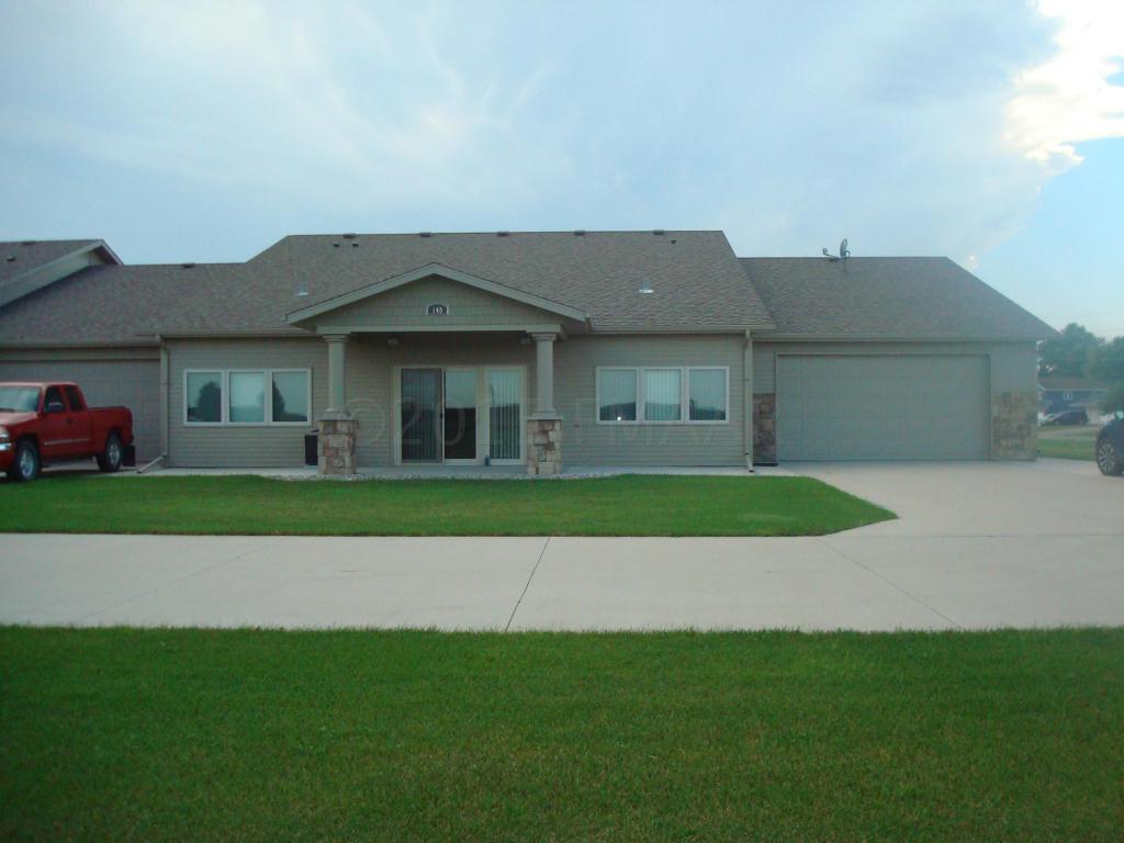 140 Sheyenne St Kindred, ND 58051