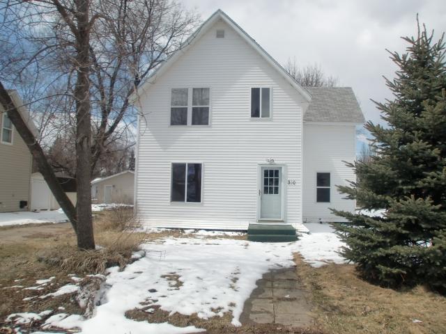 310 Wolcott Ave Larimore, ND 58251