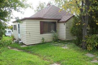 302 E Division St Kenmare, ND 58746