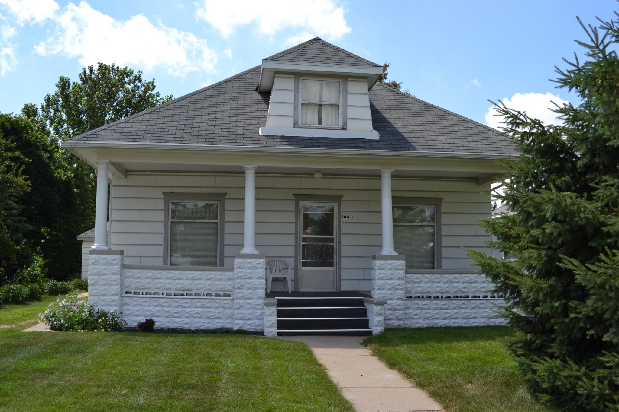 104 S Cedar Ave Hartington, NE 68739